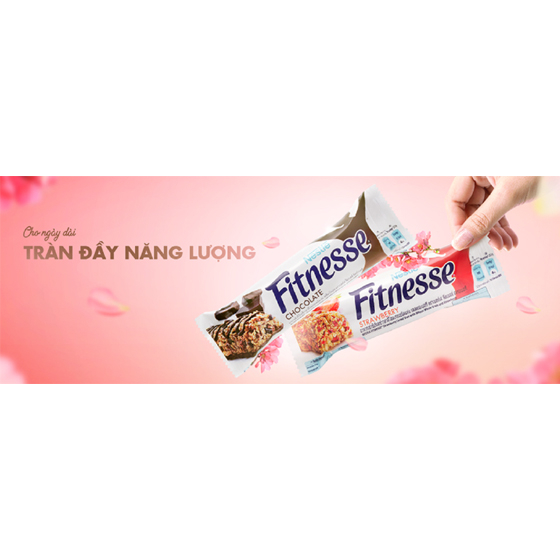 Hộp 16 Thanh Ngũ Cốc Ăn Sáng Nestle Fitnesse Vị Dâu 23.5G/Thanh