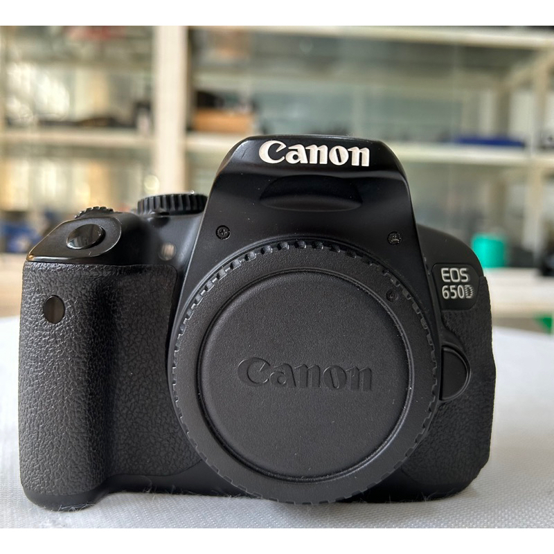 Máy ảnh Canon 650D + Ống kính 18-55mm F/3.5-5.6
