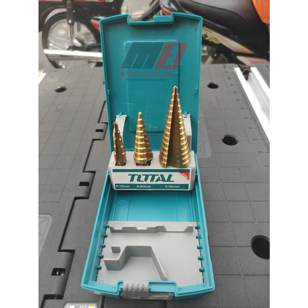 Bộ 3 Mũi Khoan Chóp Nón ( Bậc Thang ) / TACSD2031 / TOTAL / Bảo Quản Hộp Kim Loại