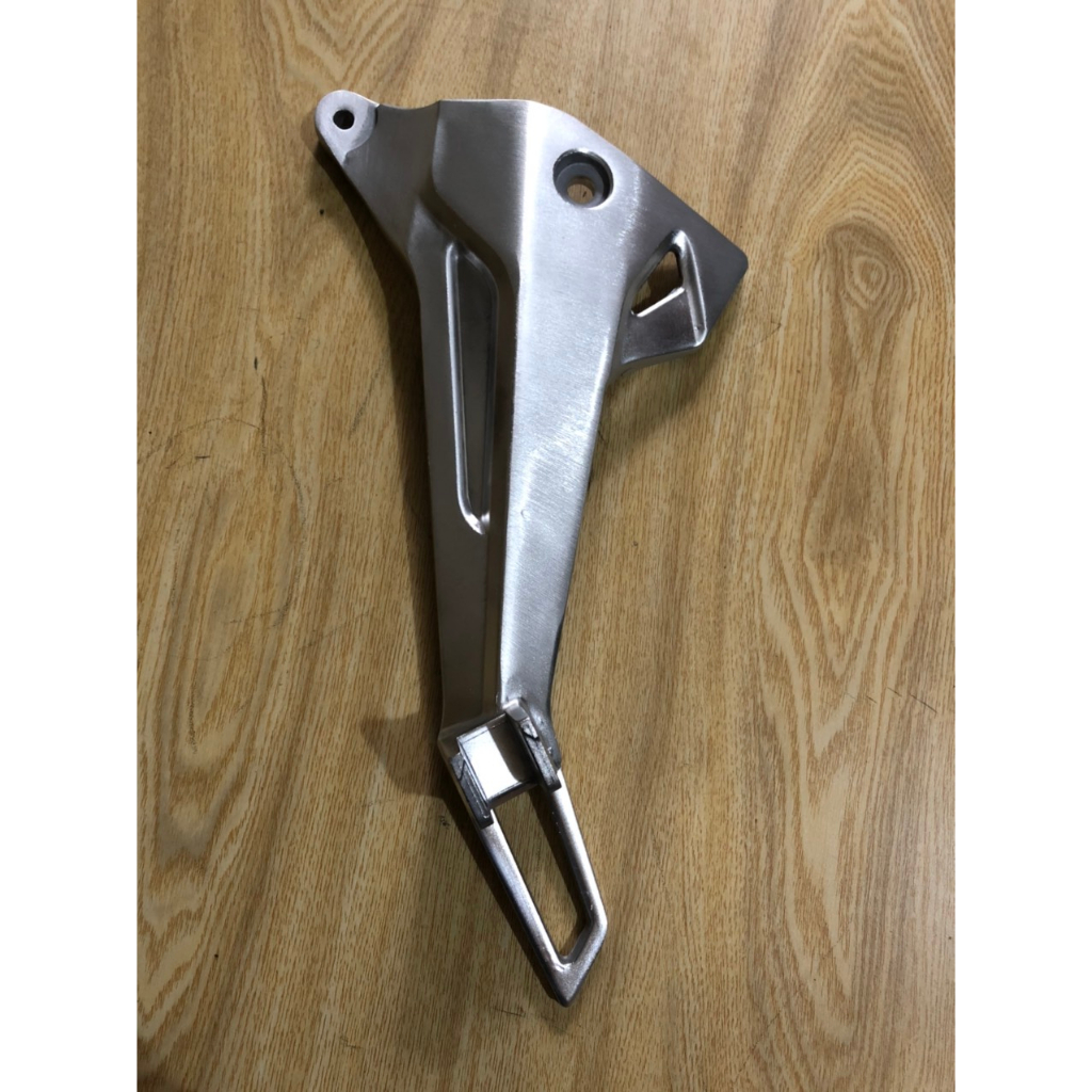 BÁT GÁC CHÂN CHO FUTURE NEO ĐỜI 2005-2010 RÁP LÊN ZIN THEO XE KHÔNG CHẾ CHÁO