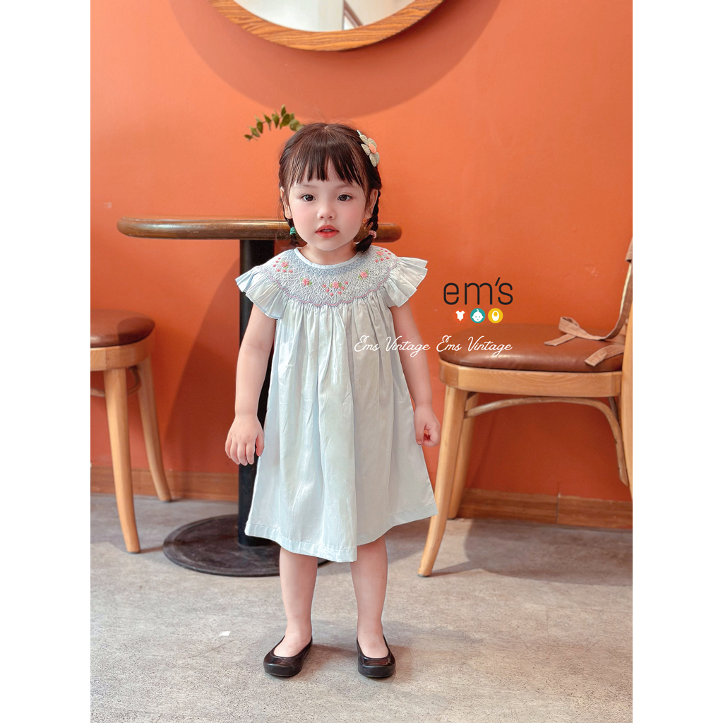 Váy smock thêu tay bé gái xanh ngọc em's