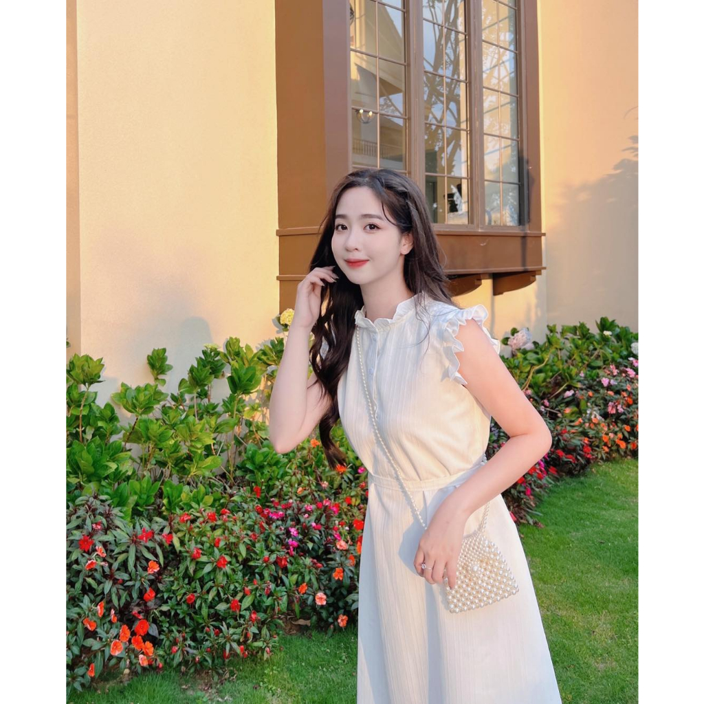 🔥M31 - Váy Trắng Tiểu Thư, Váy Thiết Kế Đai Eo Cổ Tròn Có Túi 2 Bên, Lên Form Dáng Trẻ Trung by BELLY Clothing