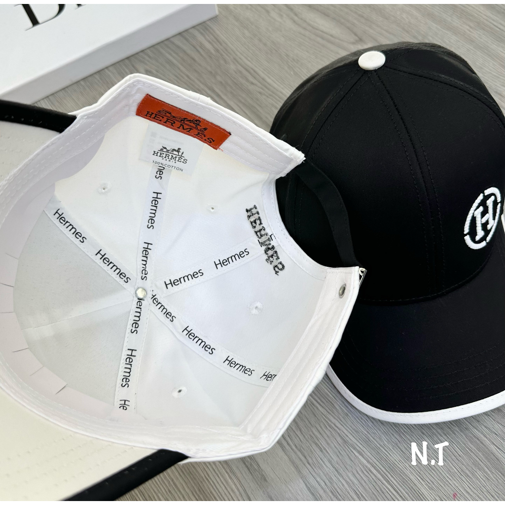 Mũ luỡi trai HM/ Nón kết HM cực chất, logo thêu nổi sắc nét, sẵn 2 màu Đen - Trắng y hình