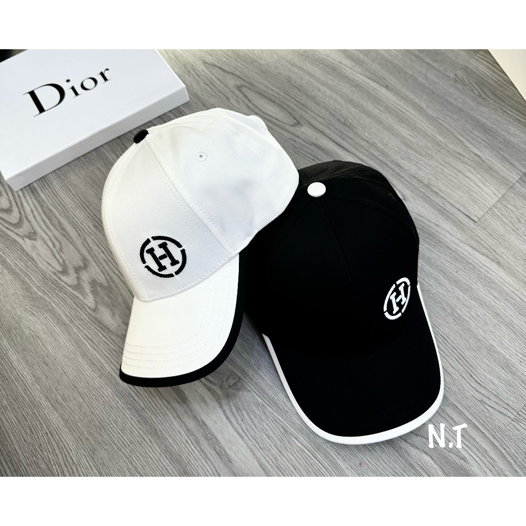 Mũ luỡi trai HM/ Nón kết HM cực chất, logo thêu nổi sắc nét, sẵn 2 màu Đen - Trắng y hình