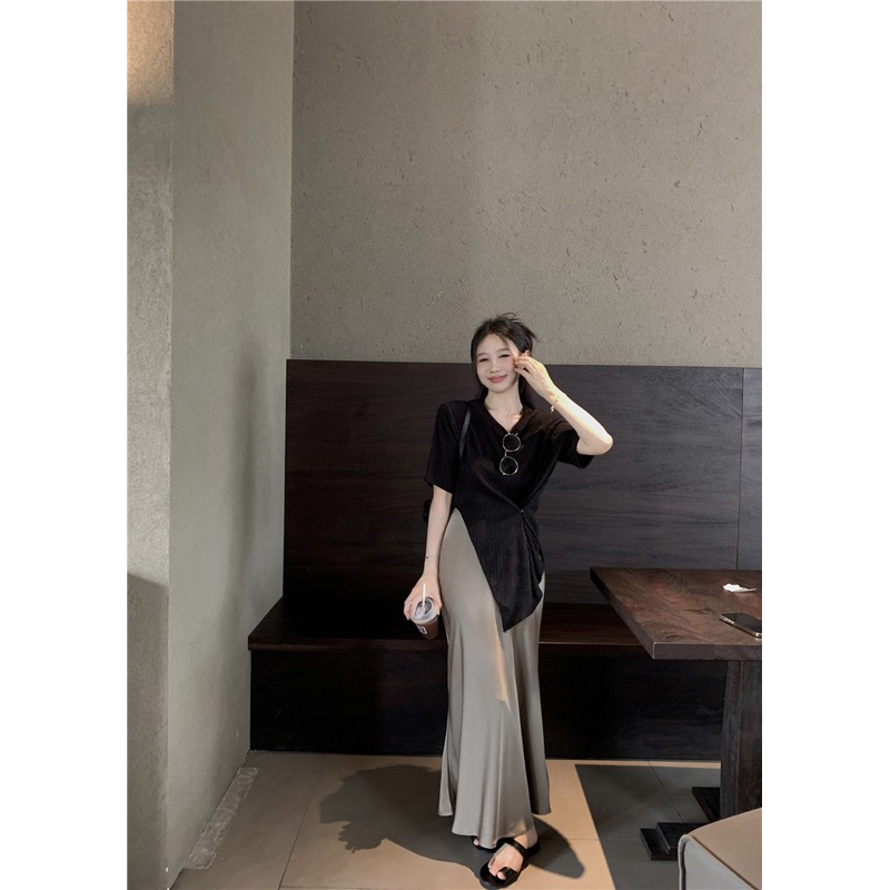 SET ÁO ĐEN XẺ LAI NHỌN + CHÂN VÁY MIDI
