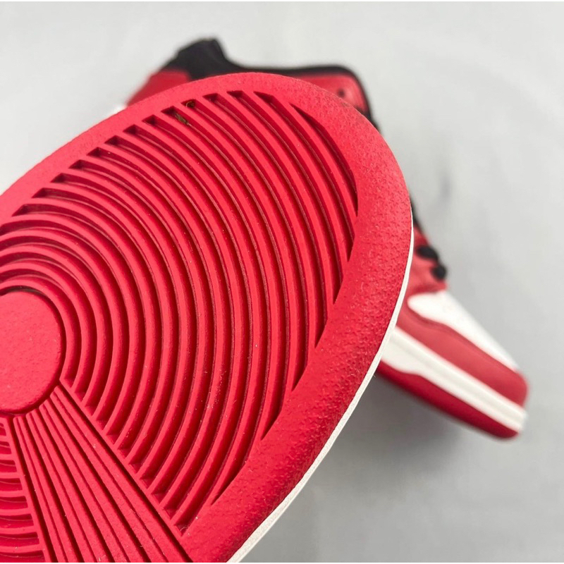 Giày SB Dunk Low Chicago Bred White Lai Au