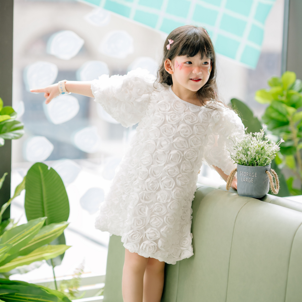 Váy xinh cho bé Sora.bébé Bloom Dress dáng suông lưới hoa 3D kết hợp tay bồng