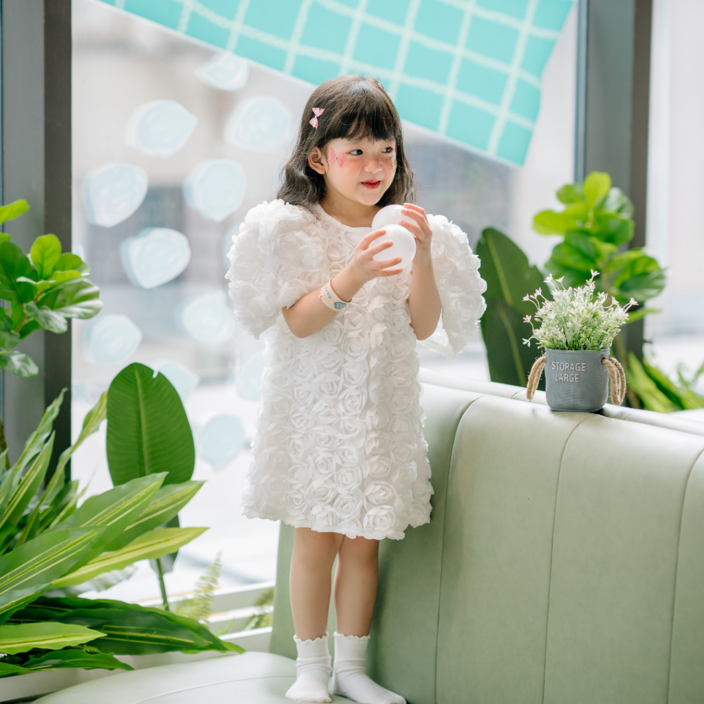 Váy xinh cho bé Sora.bébé Bloom Dress dáng suông lưới hoa 3D kết hợp tay bồng