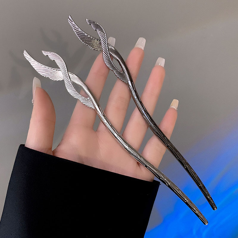 Trâm kim loại lông vũ búi tóc sang trọng đơn giản Tatitava