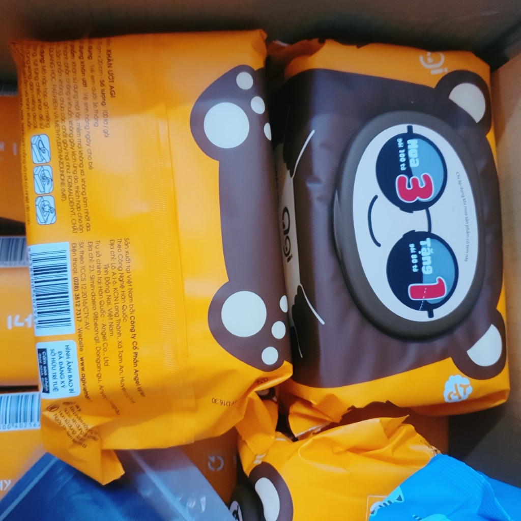 COMBO 3 GÓI TẶNG 1 GÓI KHĂN ƯỚT AGI 100 TỜ KHÔNG MÙI