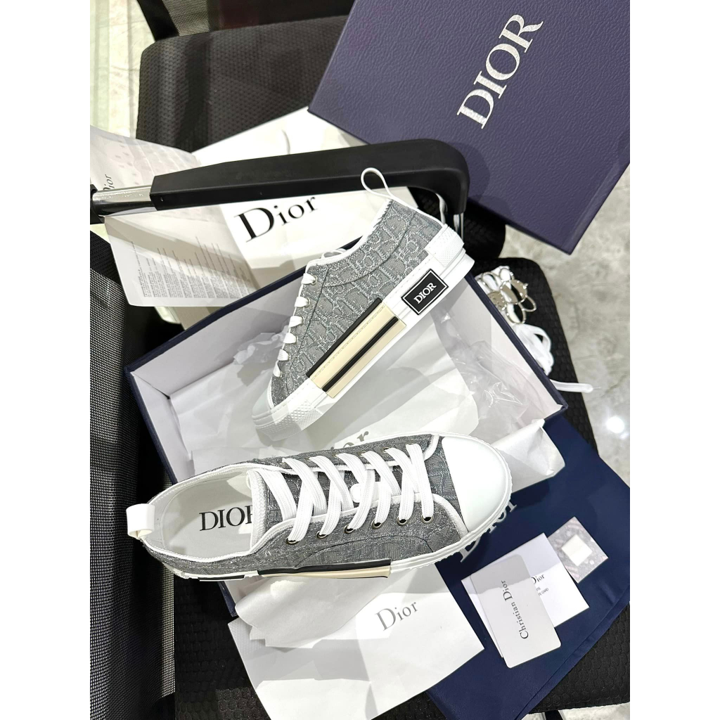 Giày sneaker vân cao cấp