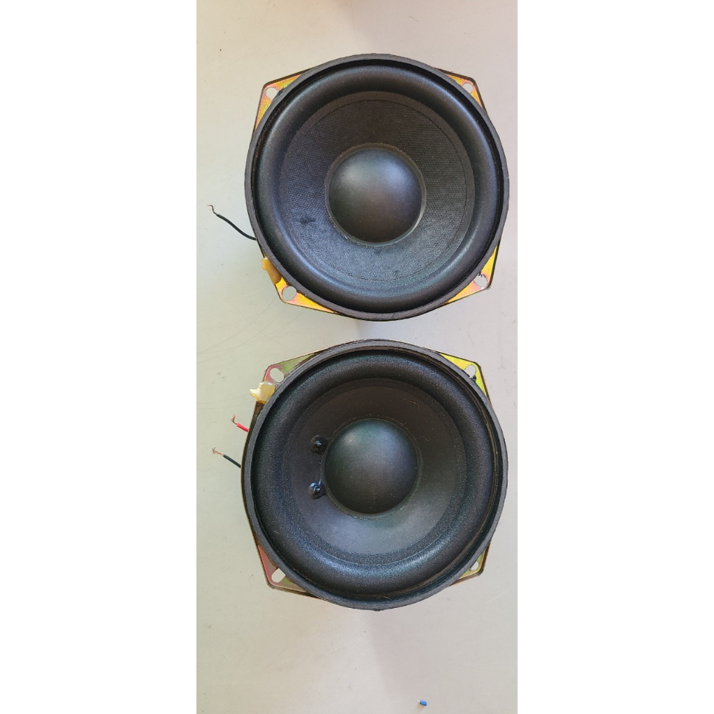 Cặp Loa 1 tất 3  2 ê măng , ngoại hình đẹp 2 cái giá 170k