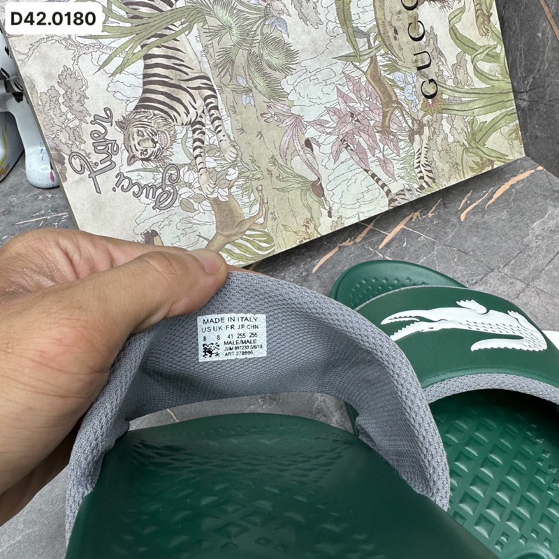 Dép lê nam Lacoste new 2023 lòng dép vàng xanh cực chất