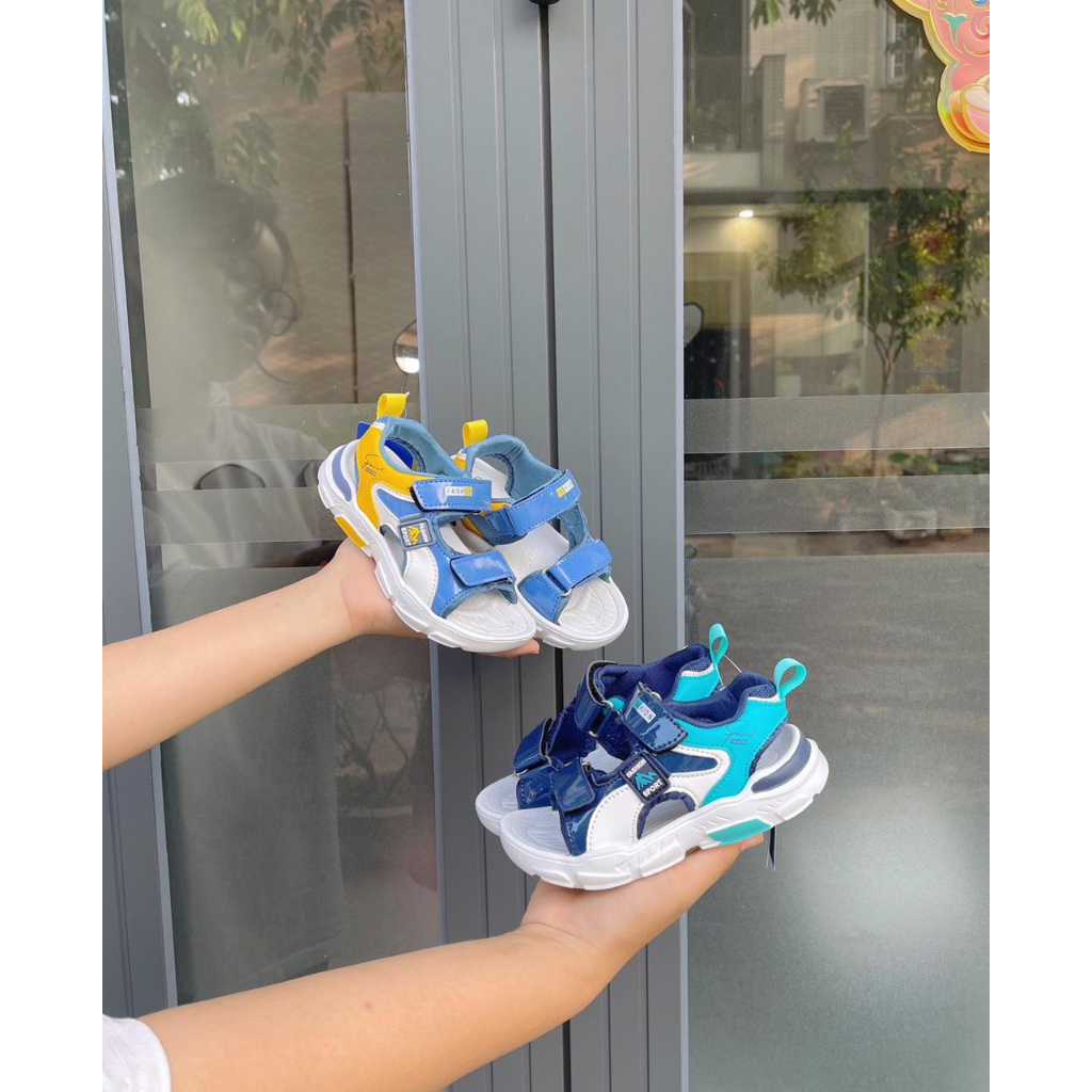 Sz26-37 Sandal form dáng năng động, trọng lượng siêu nhẹ, khoá dán dễ sử dụng. AUS338