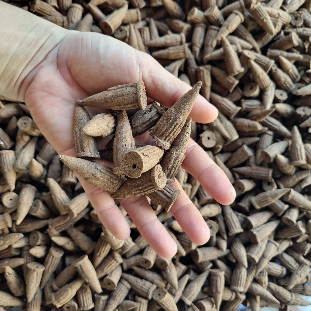 Nụ Trầm Hương Âu Lạc - Dùng Cho Cả Thác Và Lư - Hàng Tự Nhiên 100% Không Hóa Chất Thơm Ngọt Họp 40 Nụ Gía Tận Xưởng