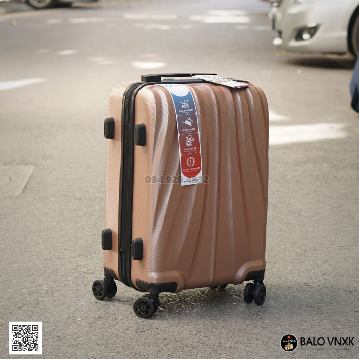 Vali nhựa ABS thương hiệu UZO A217 size ký gửi 24"