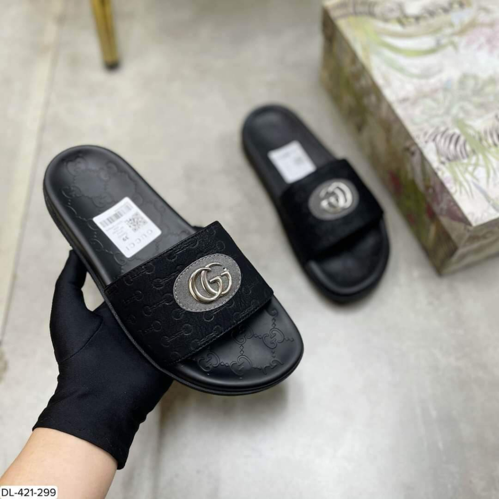 Dép lê quoai ngang gc họa tiết in chìm .mẫu dép hot nhất 2023 full bin box!