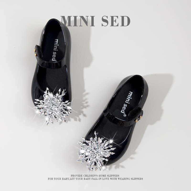 Giày nhựa thơm minised cho bé