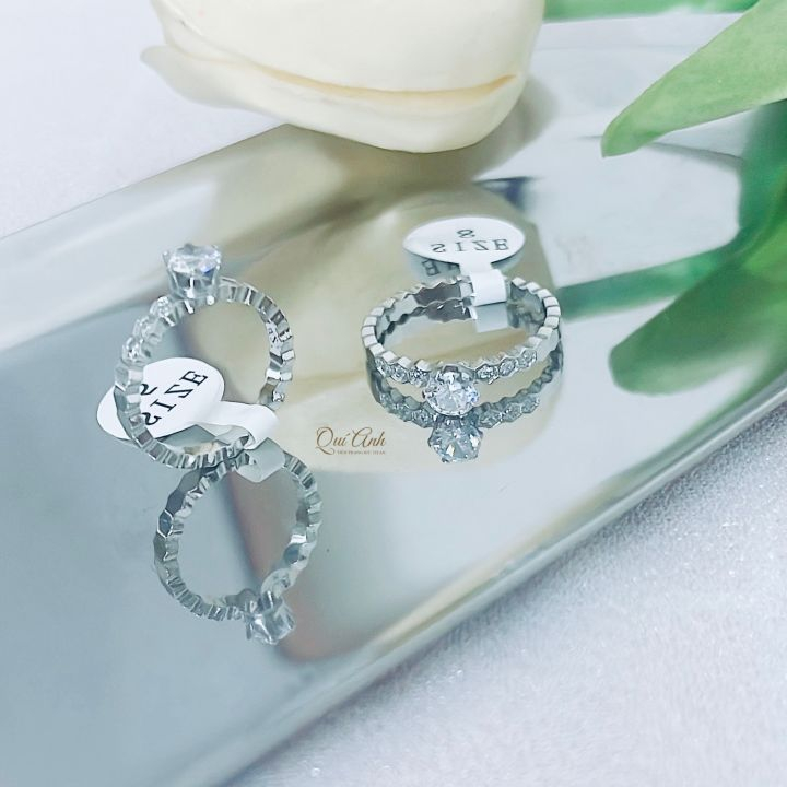 NHẪN TITAN HỘT ĐÁ LỚN LỤC GIÁC MÀU BẠC