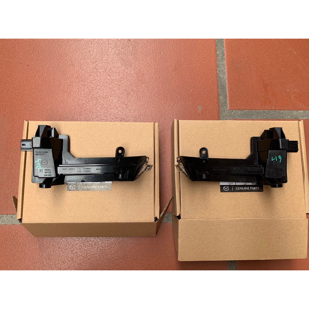 Đèn xi nhan gương chiếu hậu mazda 2, 3, 6  lắp chung.