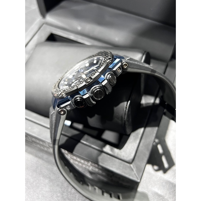 Đồng hồ nam Casio G-shock GST-B100XB-2A viền Carbon nguyên khối