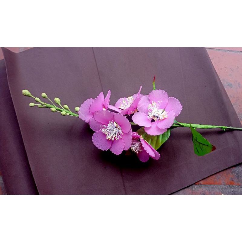 1 Cành hoa bằng lăng tím, 1 xcanh hoa phượng giả làm từ vải voan