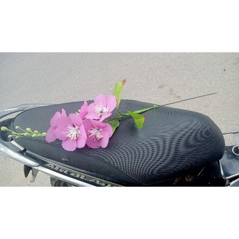 1 Cành hoa bằng lăng tím, 1 xcanh hoa phượng giả làm từ vải voan