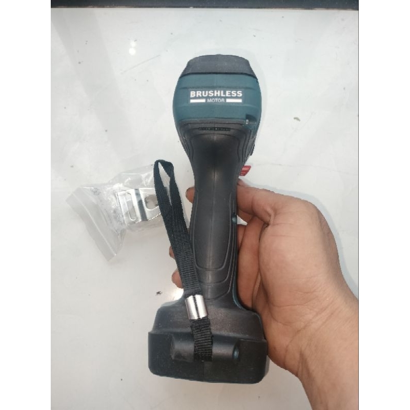 Máy bắn vít bosch 18v mới 100%