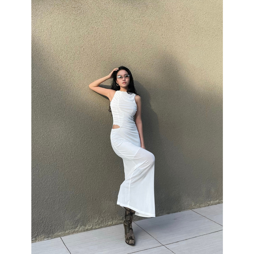 SPICANIST Choppy Dress - Đầm thun nhũ nhún trắng khoét lưng