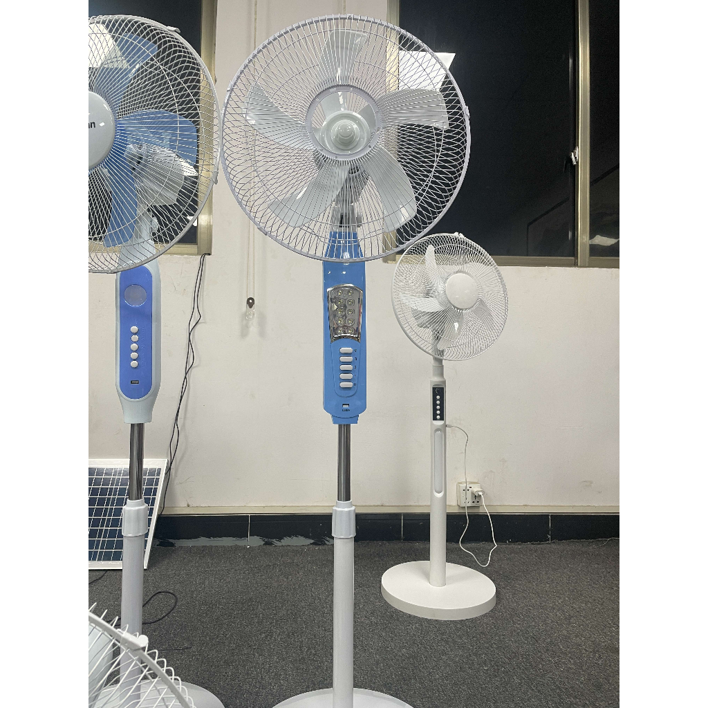 QUẠT NĂNG LƯỢNG MẶT TRỜI 2023