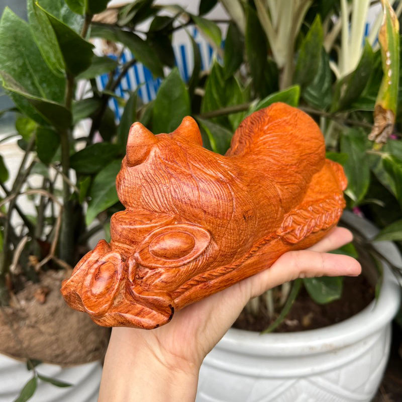 Tượng con mèo gỗ hương
