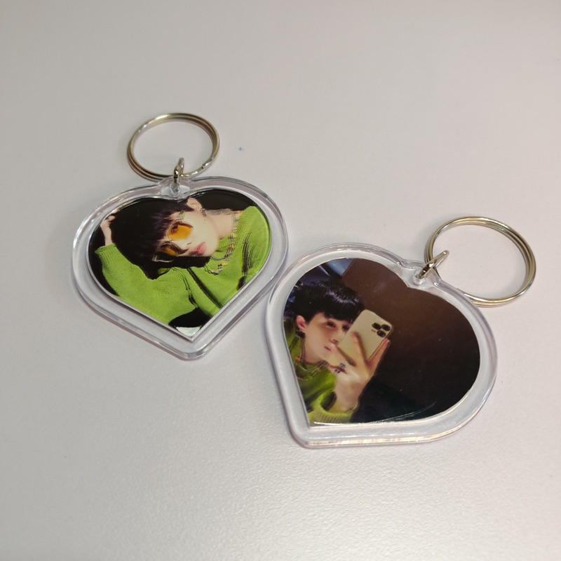 Móc khóa mica trong suốt trái tim in hình Jack