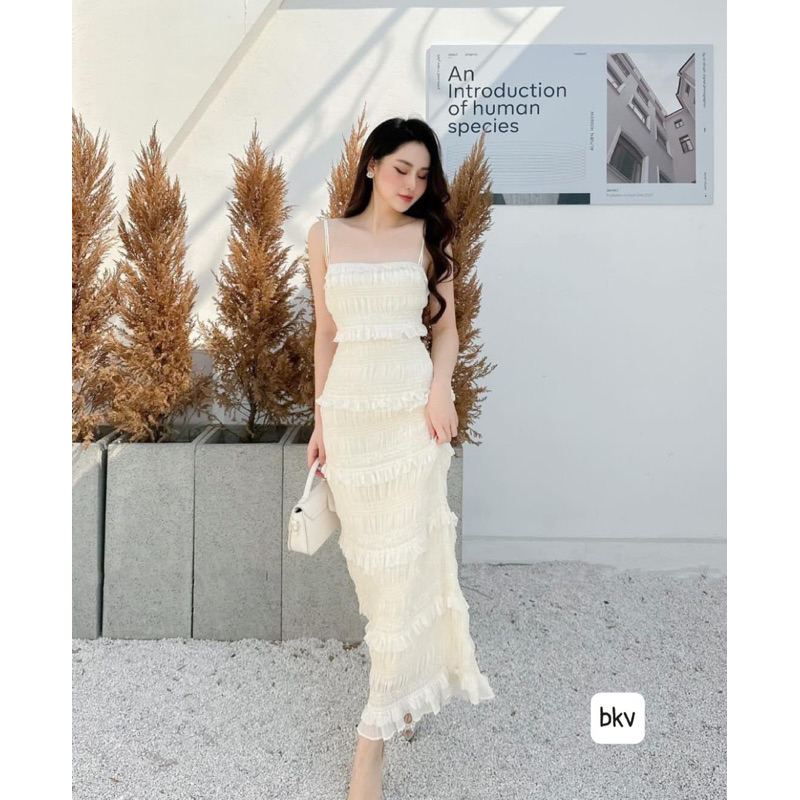 Đầm Hai Dây Ren Dáng Dài Xếp Tầng