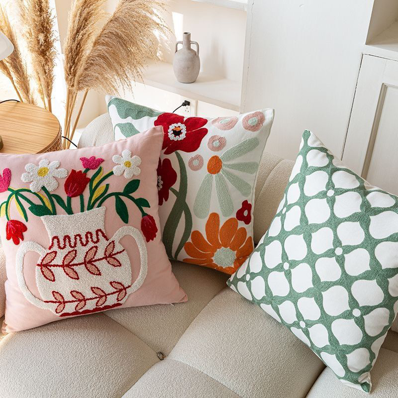 Vỏ gối sofa tựa lưng thêu hoa nổi Garden /CÓ SẴN/