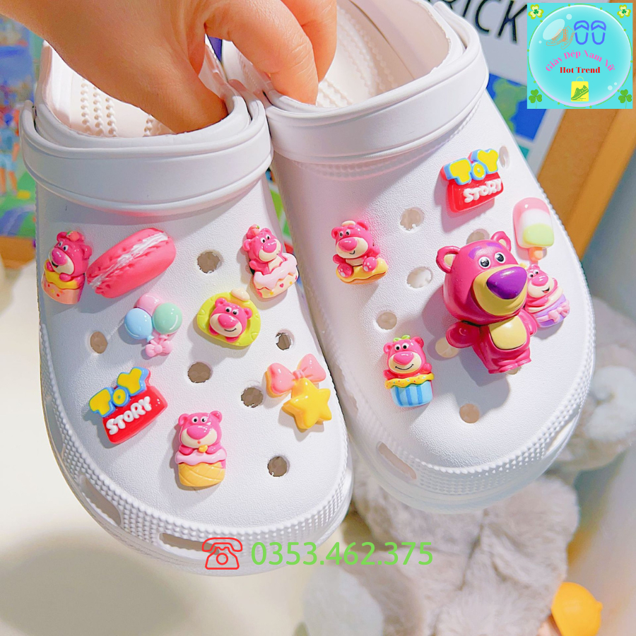 Bộ Sticker Gấu Lotso 3D Phụ Kiện Trang Trí Dép Crocs Jibbitz Charm 3D Gắn Sục Cross Mẫu Mới 2023 Siêu Xinh Sẵn Nút Gắn