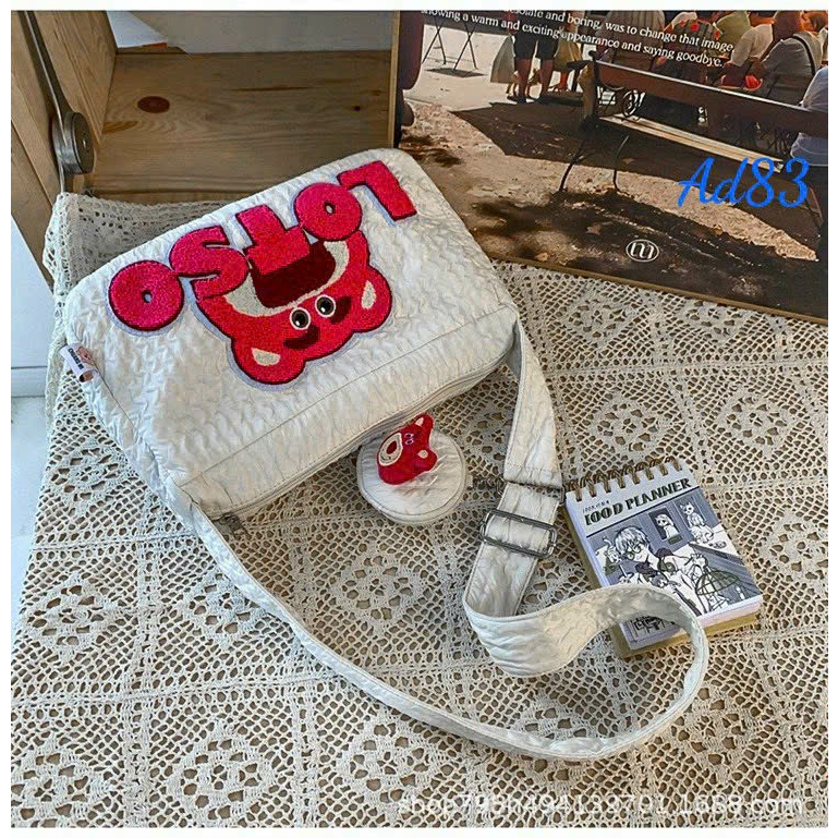 Túi Đeo Chéo Gấu Dâu Lotso Cao Cấp Phong Cách Vintage Mẫu Mới 2023 Cho Các Bạn Nữ