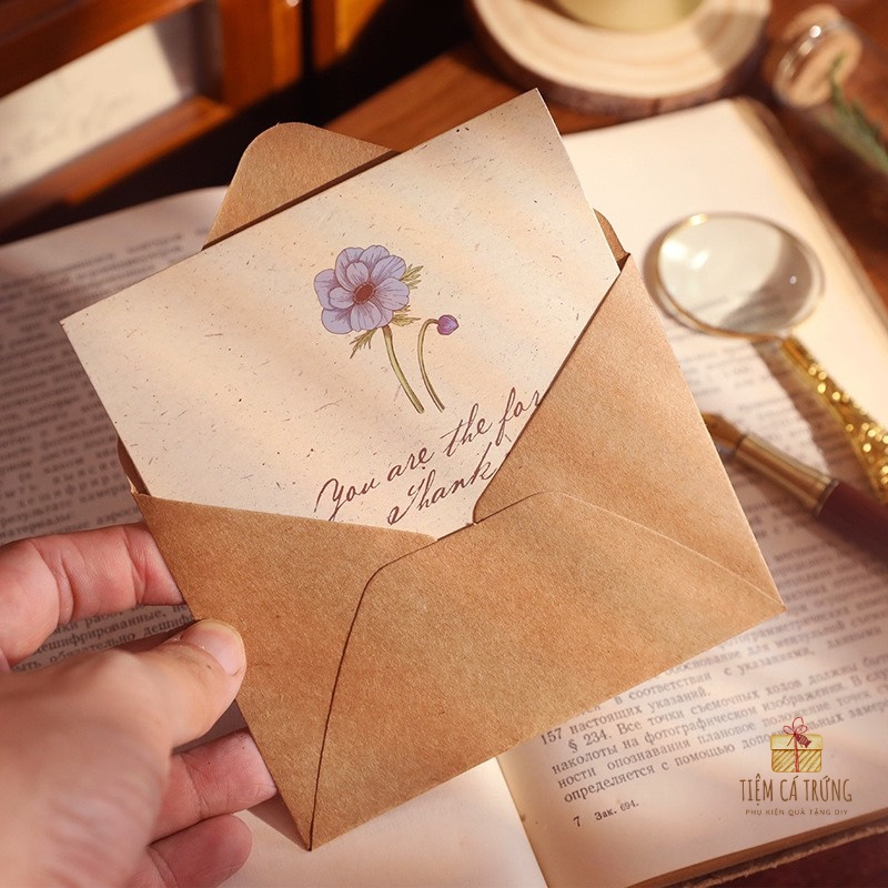 Combo Thiệp KRAFT + Phong bì + Tag dán NGÔN NGỮ CỦA HOA Sang Trọng, Trang Trí Quà