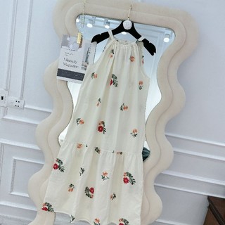 VÁY MAXI SUÔNG ĐŨI CỔ YẾM