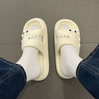 Dép Cá Mập Dễ Thương Chống Nước Hot Trend