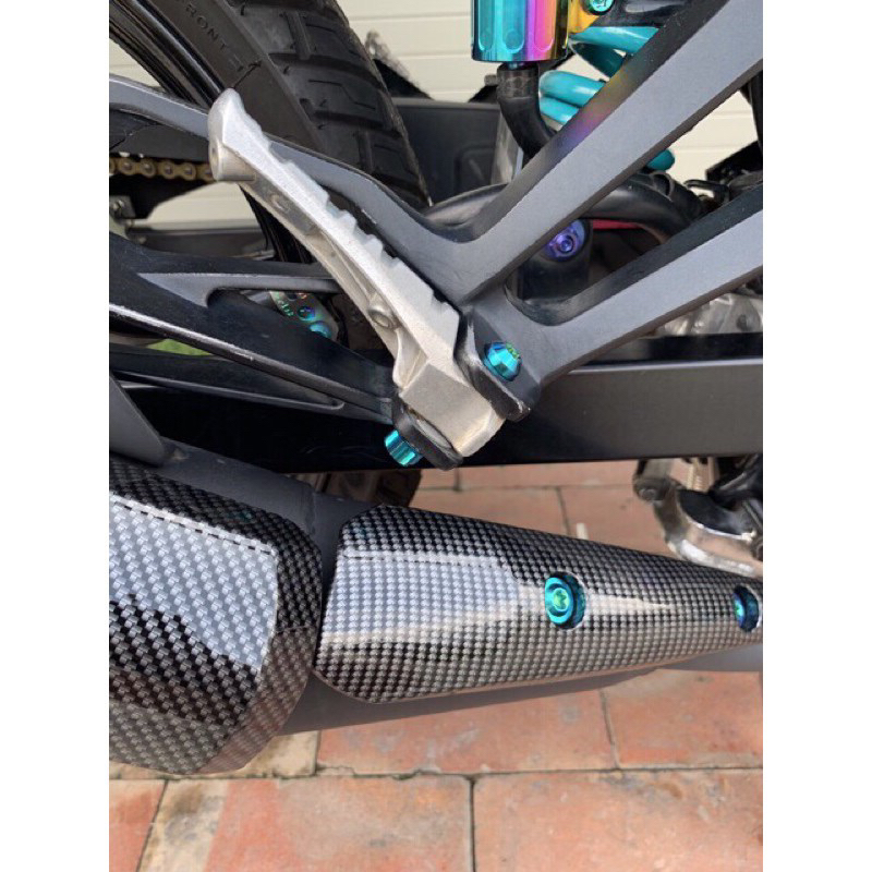 Ptitanium xỏ gác chân titan gr5 mẫu bông lõm gắn yamaha honda suzuki