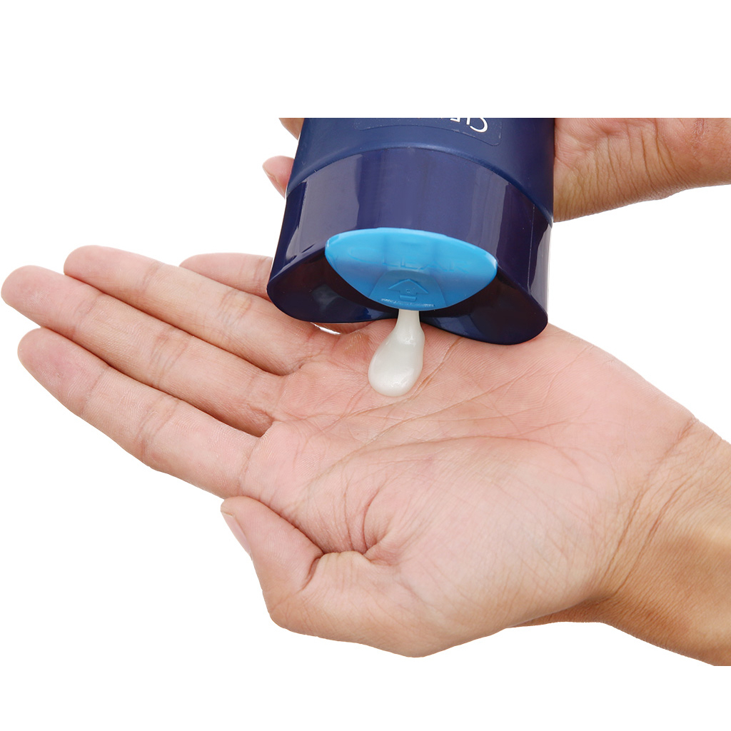 Dầu gội sạch gàu phong lữ và gỗ đàn hương Clear Men hàng tặng 140g