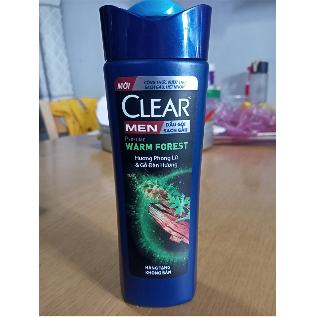 Dầu gội sạch gàu phong lữ và gỗ đàn hương Clear Men hàng tặng 140g