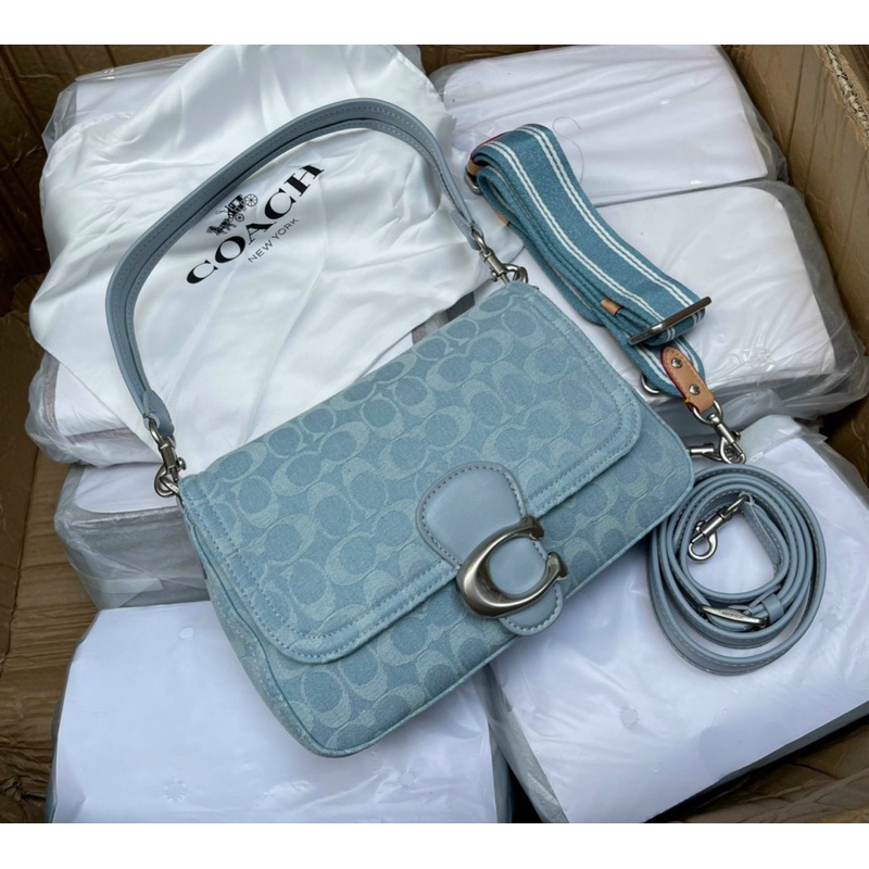 Túi đeo chéo Coach Soft Tabby chất dehim