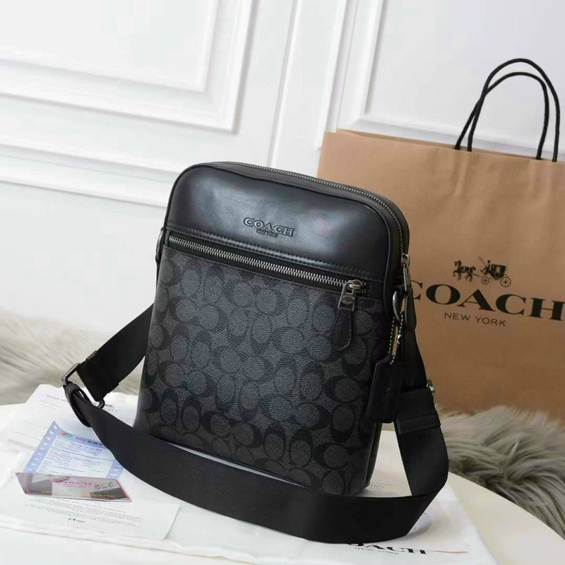 Túi đeo chéo nam Men Coach Houston vừa ipad