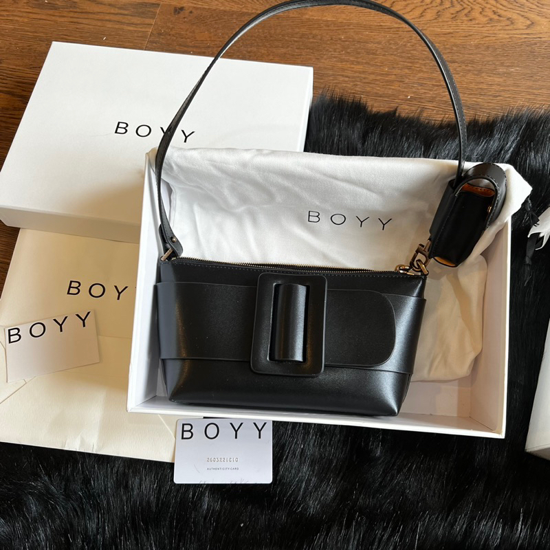 SẴN - Ảnh thật - Săn saIe túi Boyy Pouchette đen da thật 1:1 nguyên liệu dư hãng
