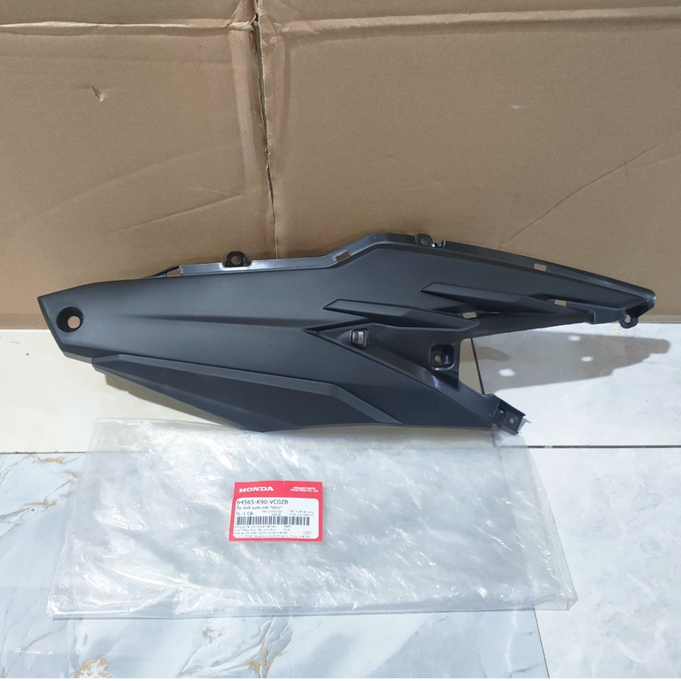 Ốp dưới sườn bên trái HONDA WAVE RSX110 năm 2019 màu Đen. *NH1* 64565K90VC0ZB