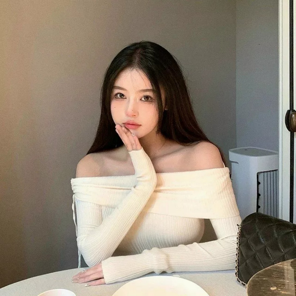 Áo croptop dài tay trễ vai phối dây rút xẻ tà tôn dáng chất len gân sang chảnh CRTS09