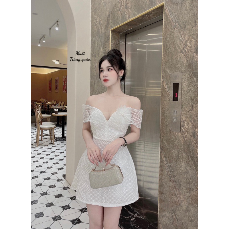 Đầm tiểu thư vai trễ đính hoa dễ thương