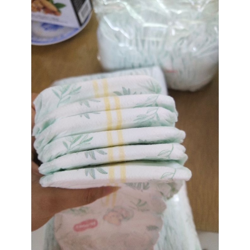 Combo 100-150c Tã dán Huggies sơ sinh tràm trà size Newborn cho bé từ chào đời đến 5kg