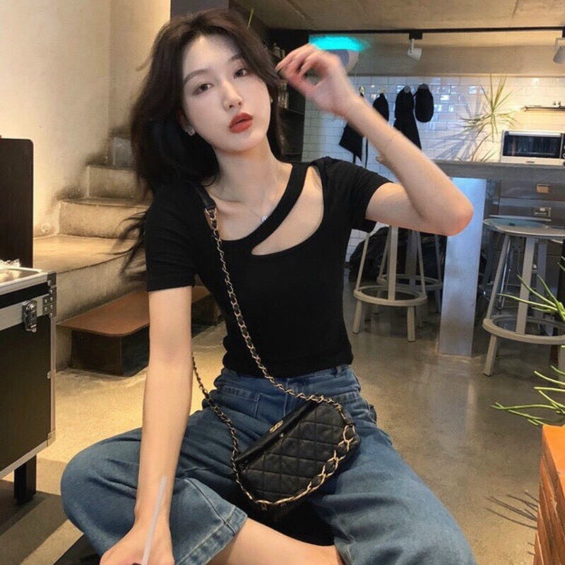 Áo croptop tay ngắn khoét chất thun ôm body sang chảnh AS122